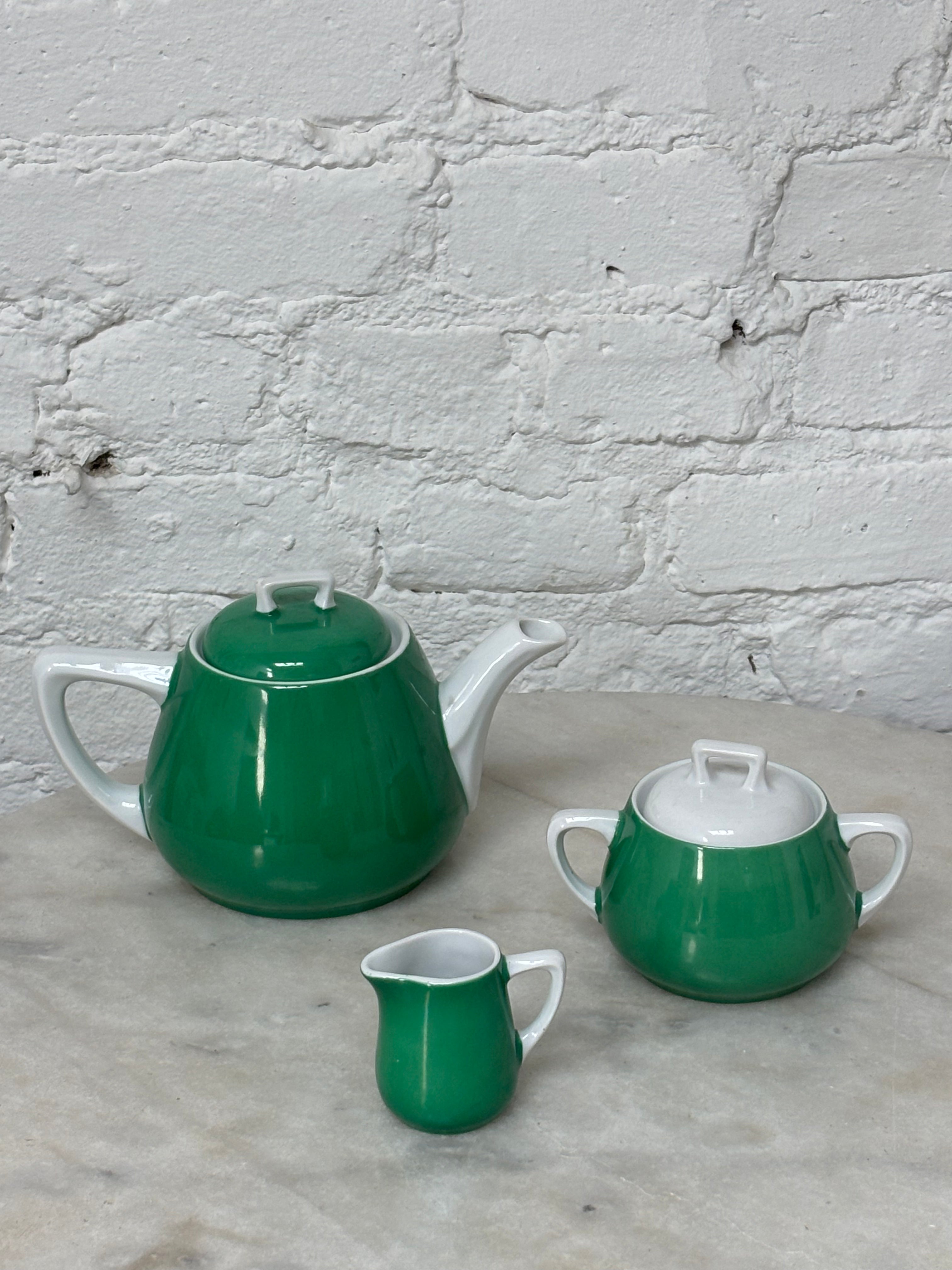 green + white tea set